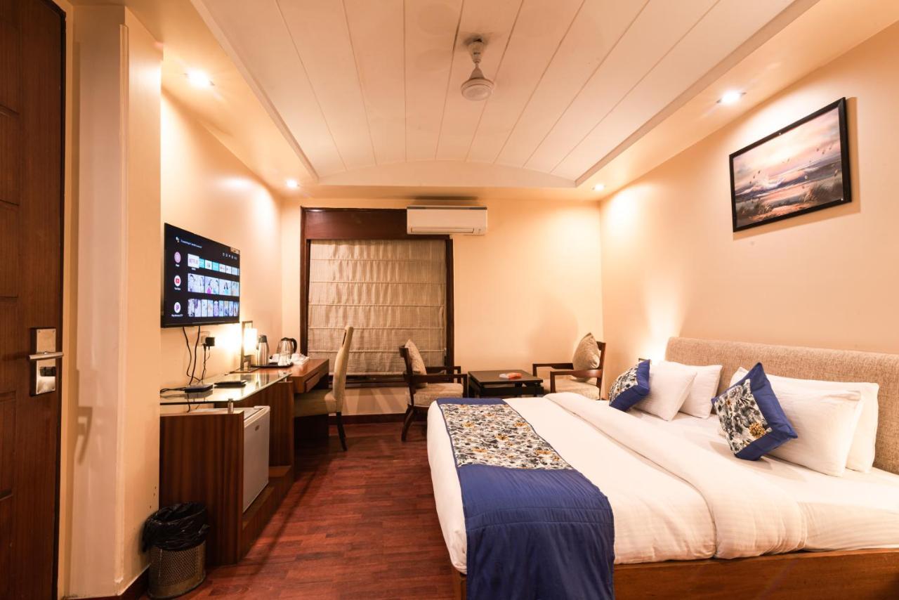 Shubham 3* New Delhi