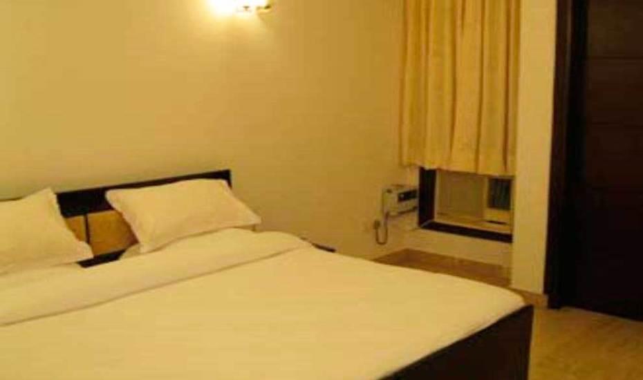 Shubham 3* New Delhi